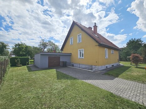 Prodej rodinného domu 4+1, pozemek 948 m2, Uničov, ulice Přemyslova