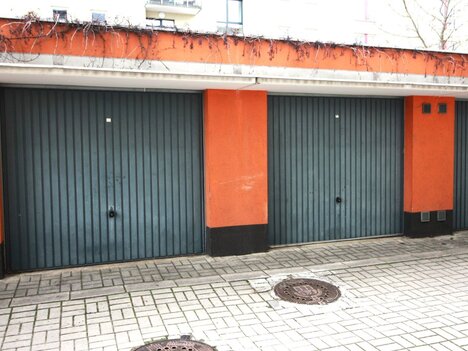 Praha 10 – Uhříněves, nabízíme pronájem řadové garáže o velkosti cca 3 x 6 m.